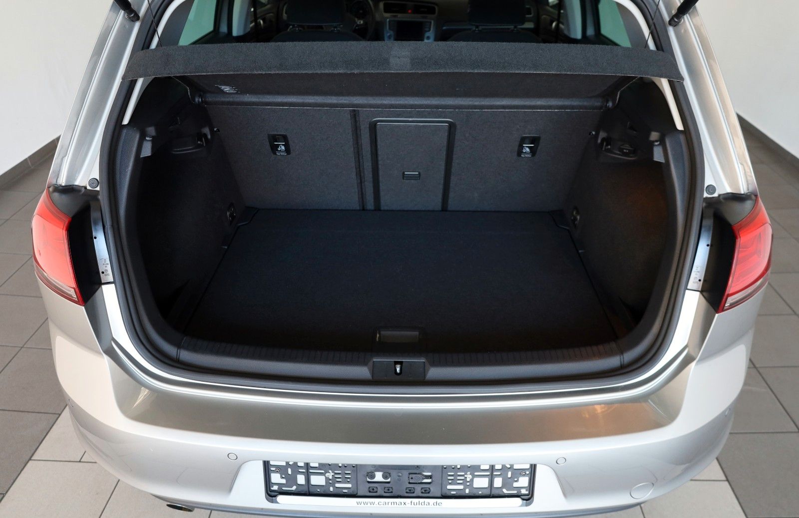 Fahrzeugabbildung Volkswagen Golf VII Lim. Lounge Navi,SH,PDC