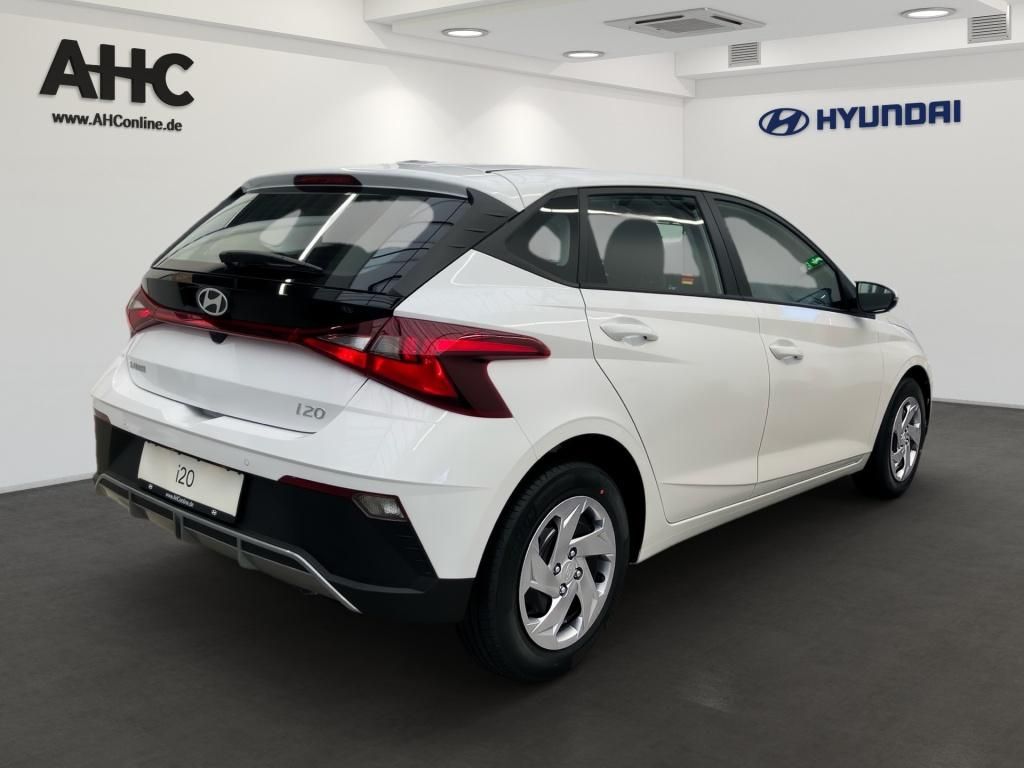 Fahrzeugabbildung Hyundai i20 1.2 5-MT Select Navi SpurH KAM PDC