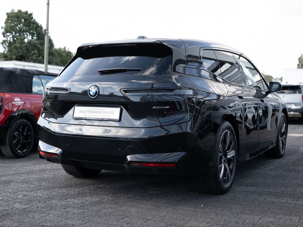 BMW iX xDrive40 HUD 360° LED ACC NAVI KAMERA SHZ PDC foto 5