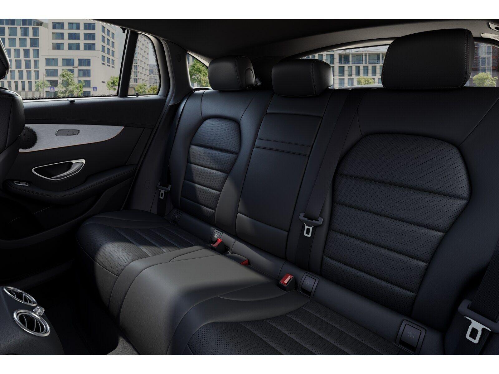 Mercedes-Benz EQC 400 4M MULTIBEAM 20''AMG MEMO KAM SPUR STAND