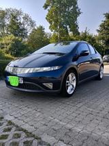 Honda Civic - Honda Civic aus 2008 mit Benzin-Antrieb