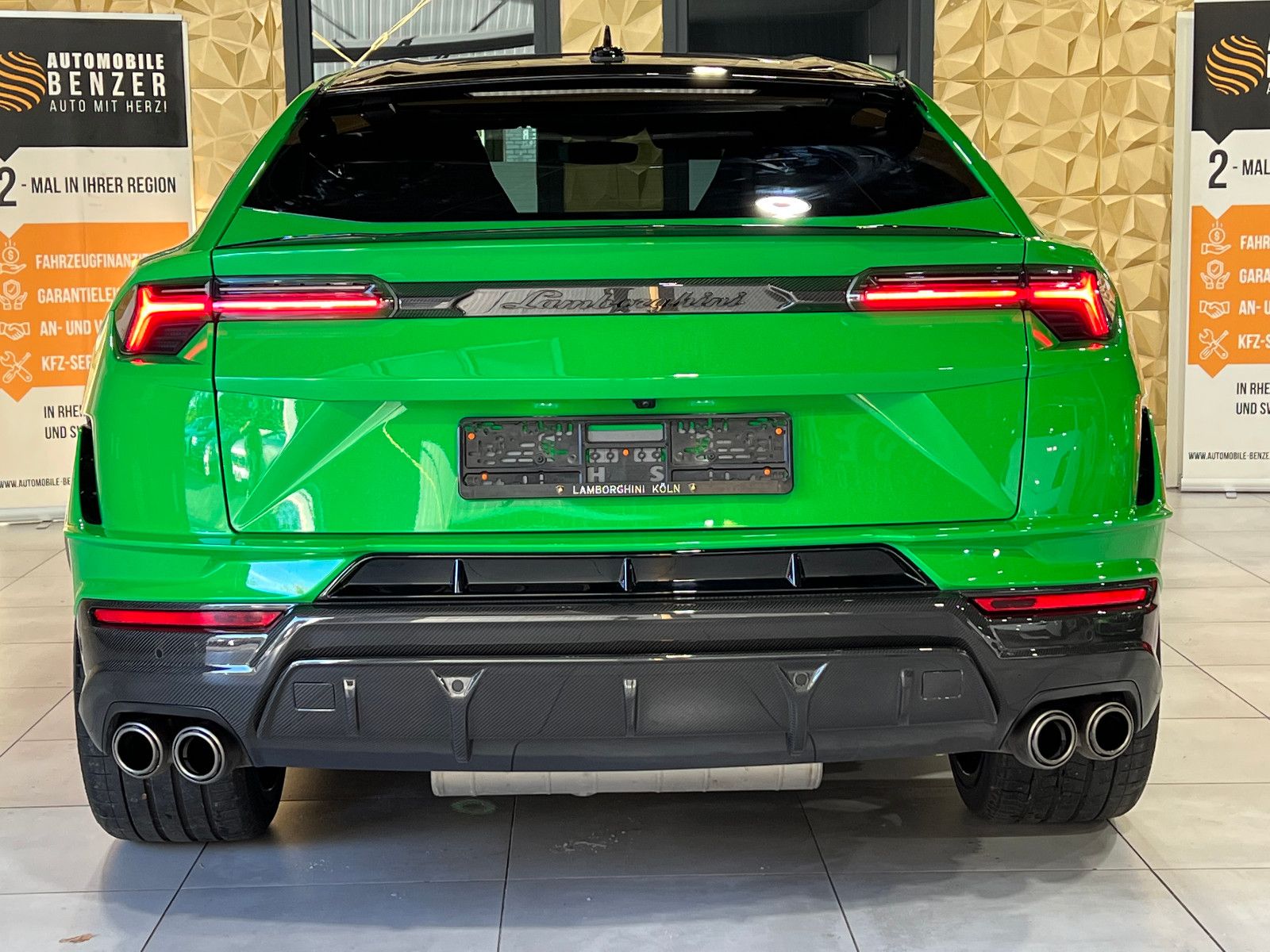 Fahrzeugabbildung Lamborghini Urus 4.0 V8 Performante/CARBON/3-D B&O/4-SEAT/