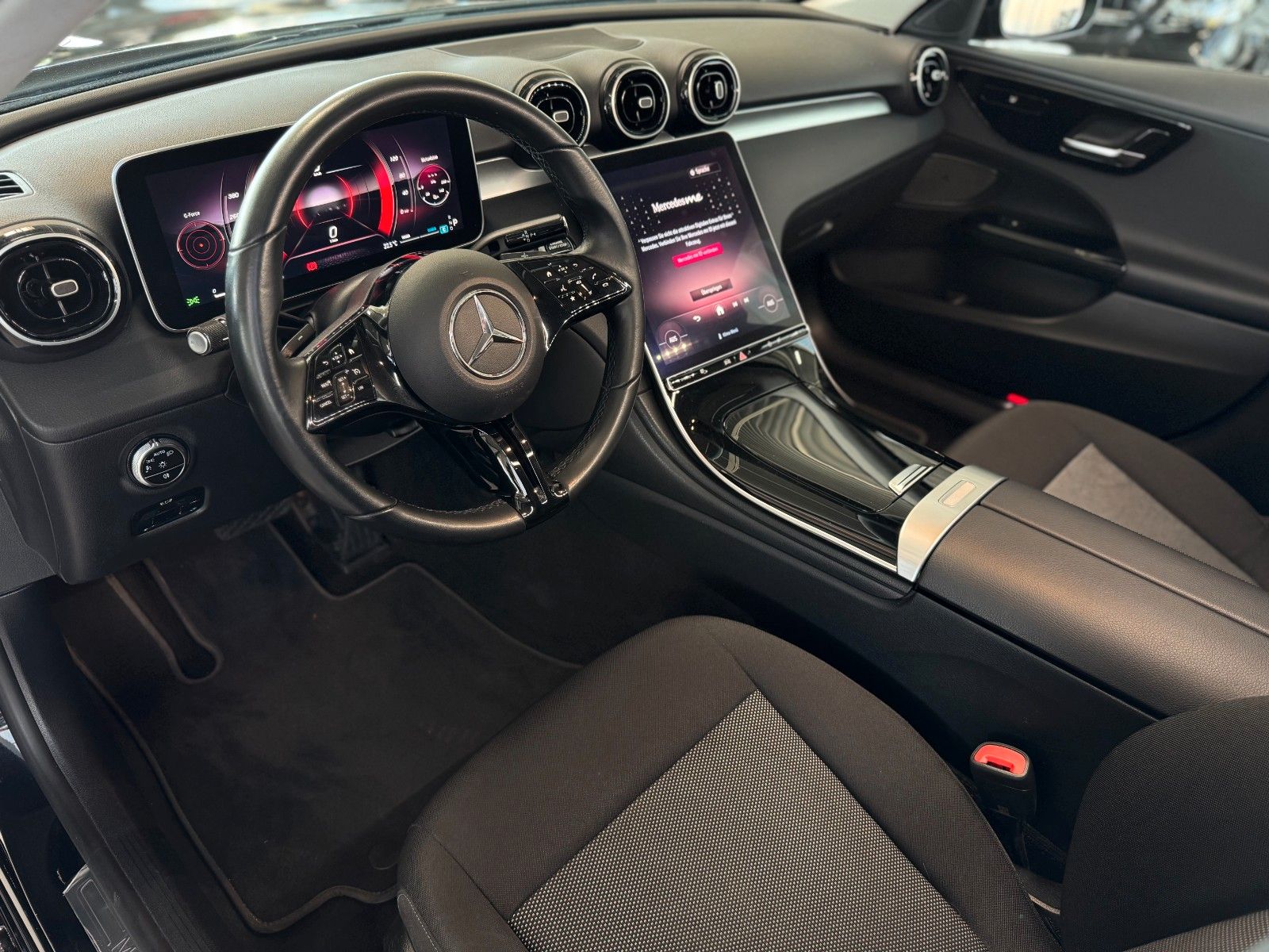 Fahrzeugabbildung Mercedes-Benz C 200 d T Avantgarde Night-Paket Business-Paket