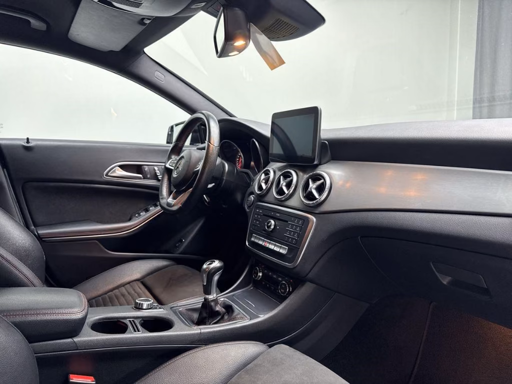 Mercedes-Benz CLA 250 NightPaket AMG-Line Magno Lack