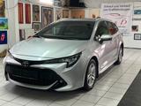 Toyota Corolla TouringSports 1Hand AHK LED Relax Garant - Toyota mit Benzin-Antrieb: Kombi, Schaltgetriebe