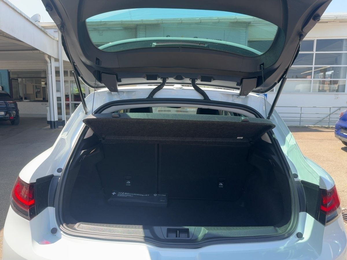 Fahrzeugabbildung Renault Megane Lim. 5-trg. Techno TCE 140 EDC SHZ Navi