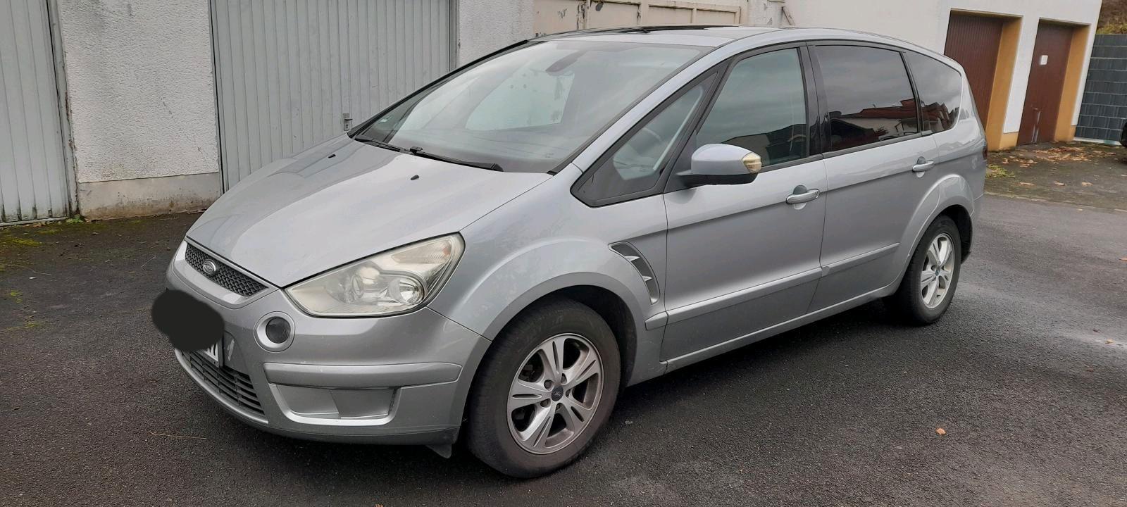 Ford S-MAX 2007 — rear view