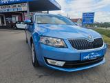 Skoda Octavia Combi Ambition EURO6*AHK*NAVI*TEMPOMAT* - Skoda Octavia mit Diesel-Antrieb: Combi Eu