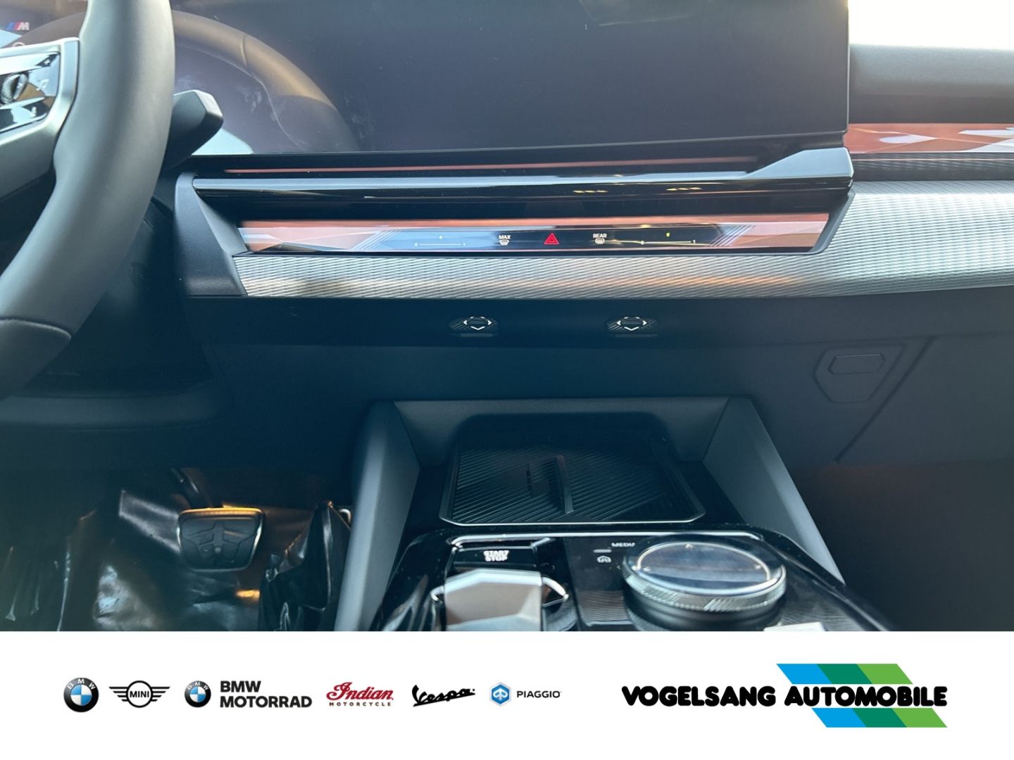 Fahrzeugabbildung BMW 520 M Sport i Park-Assistent Sportpaket HUD AHK-