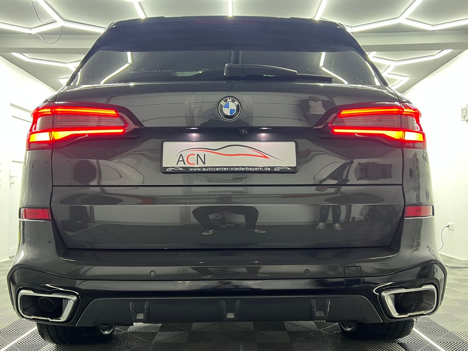 Fahrzeugabbildung BMW X5 xDrive 40 d M SPORT/LASER/AHK/PANO/DRAVITGRAU