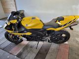 Yamaha YZF R1 RN12 - YAMAHA RN12 R1