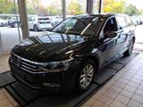 Volkswagen Passat Variant 2.0 TDI Business DSG MATRIX FSH - Volkswagen Passat aus 2022