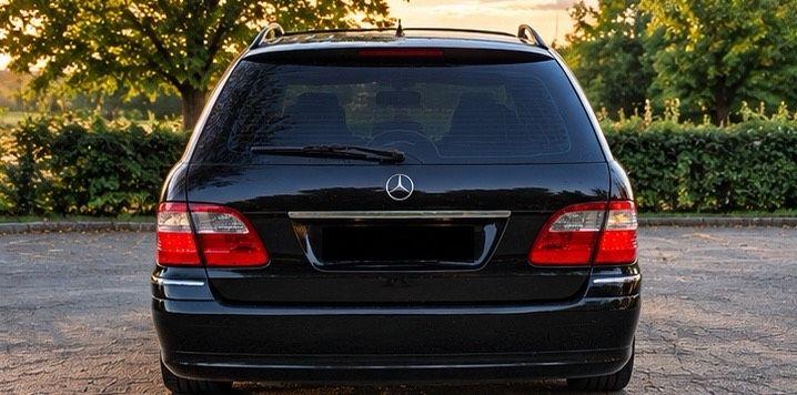 Mercedes-Benz E240 2004 — rear view