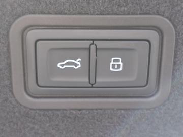 صورة مصغرة 23 لـ 2024 AUDI S8