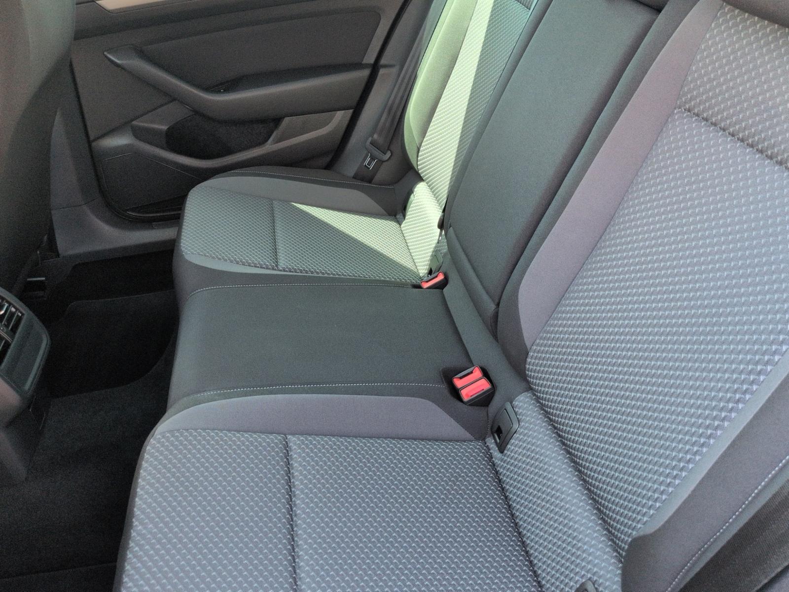 Volkswagen Passat 1.5 TSI KLIMA+AHK+SHZ+LED+GRA, миниатюра 14