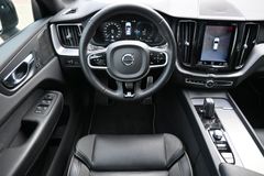 Fahrzeugabbildung Volvo XC60 T8 Twin Engine AWD R-Design*STDHZG*360°*AHK