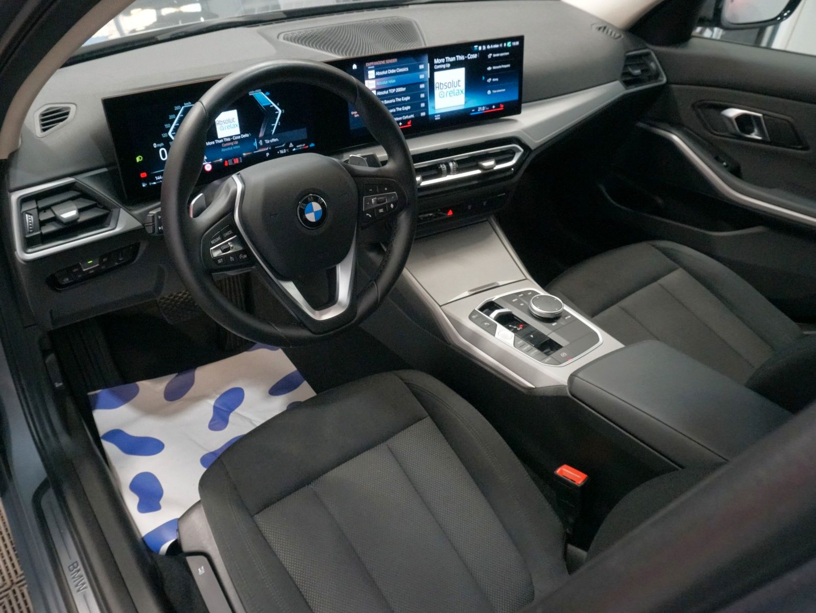BMW 320 d xDrive Limousine*LED*WIDESCREEN*DAB* foto 11