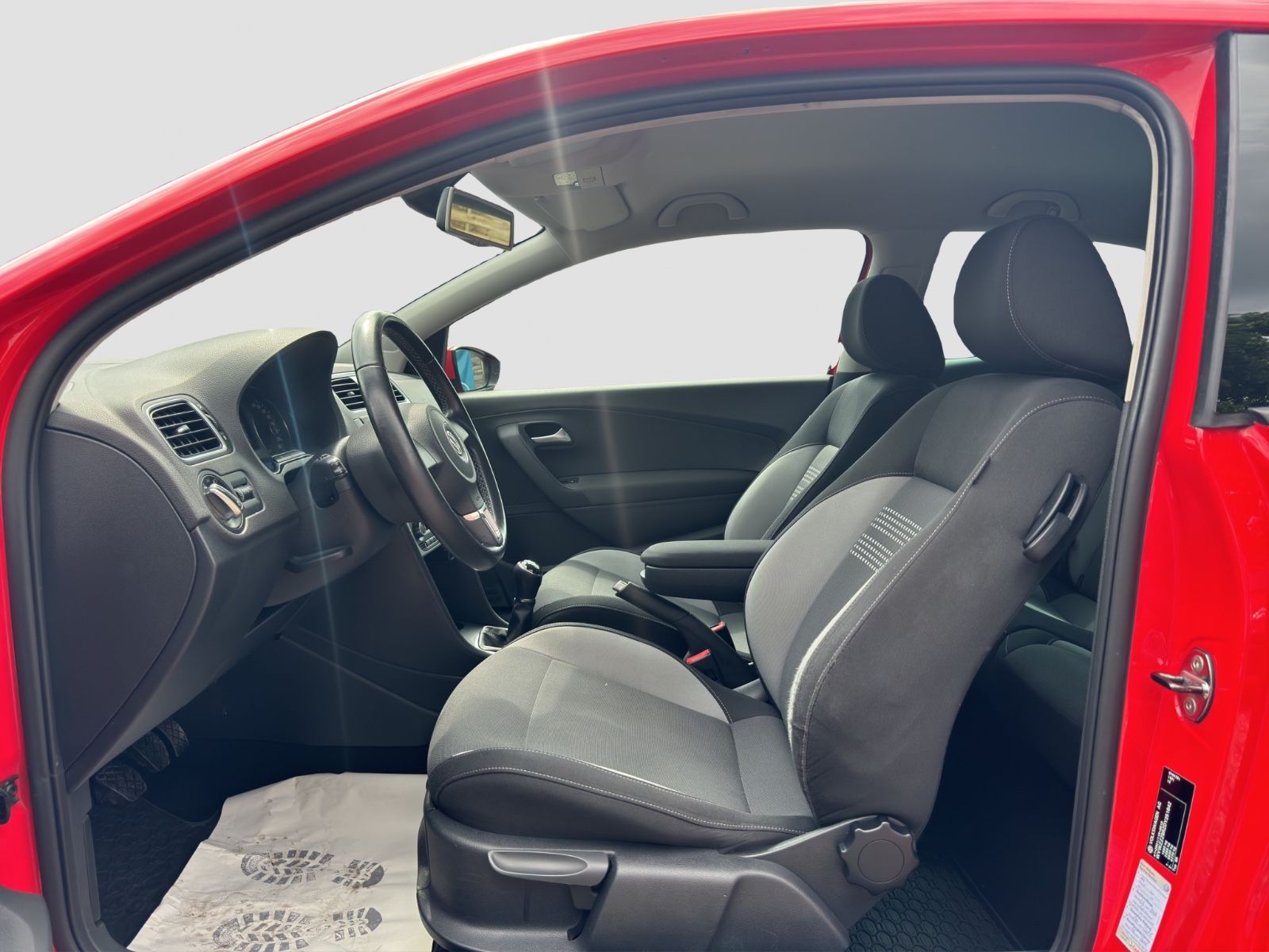 Fahrzeugabbildung Volkswagen Polo V Life /Klimaautom./Sitzhz./Tempom./PDC/Alu
