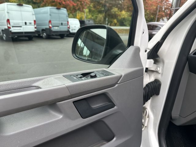 Transporter Kasten 2.0 TDI 4MOTION NAVI KLIMA RF