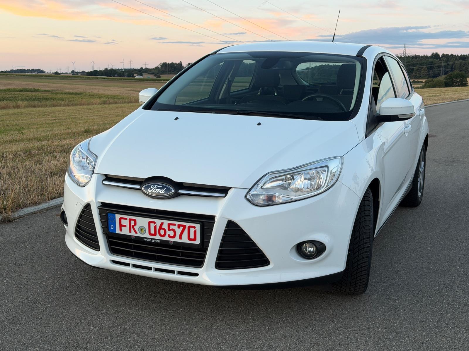 Ford Focus Lim. Sync Zahnriemen, HU und Service neu