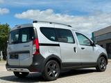 Dacia Dokker TCe 115 Stepway Celebration*KLIMA*NAVI* - Dacia Dokker Celebration mit Benzin-Antrieb