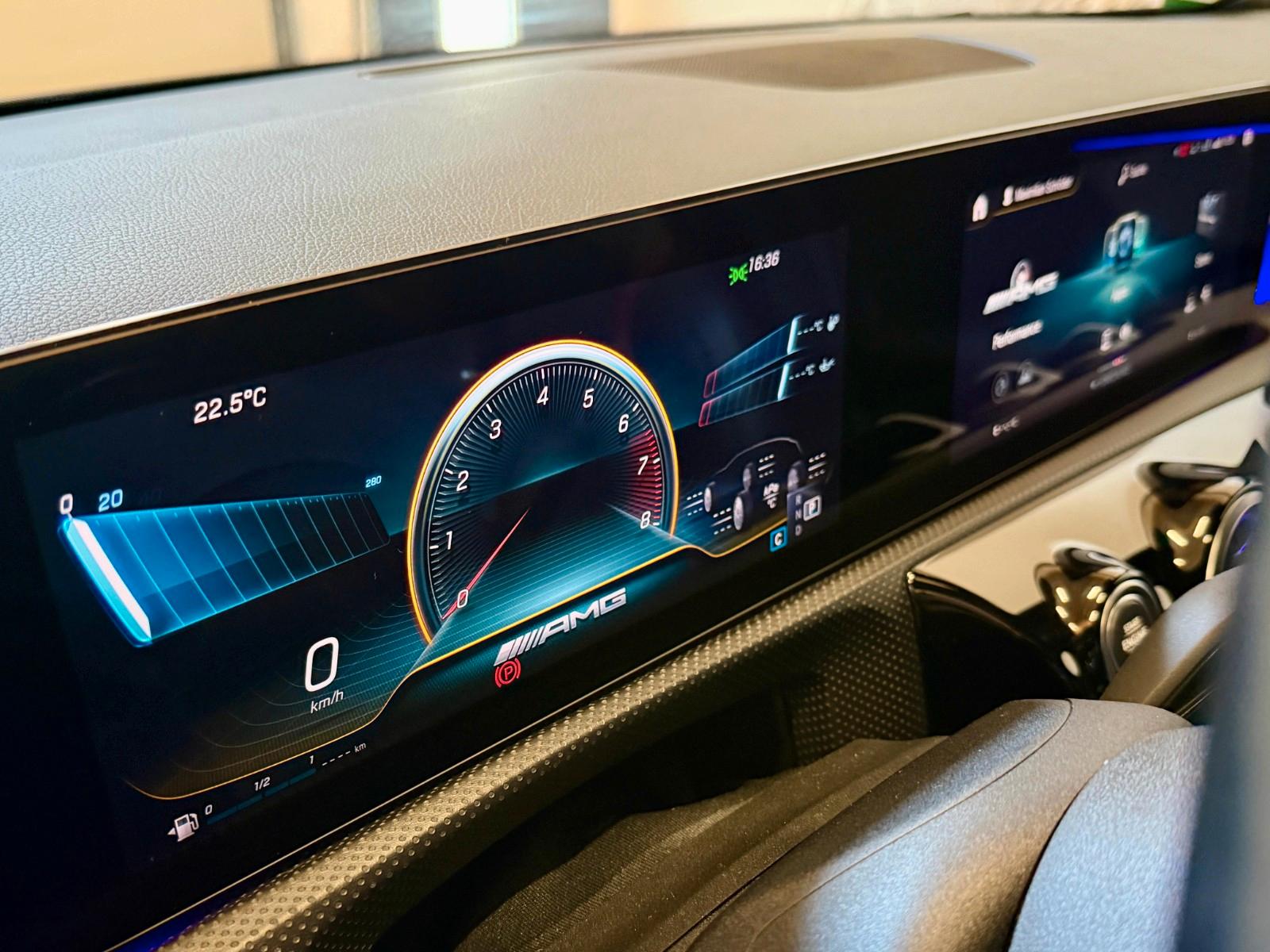 Mercedes-Benz CLA 35 AMG 4M *Performance Sitze*Distronic*AHK*