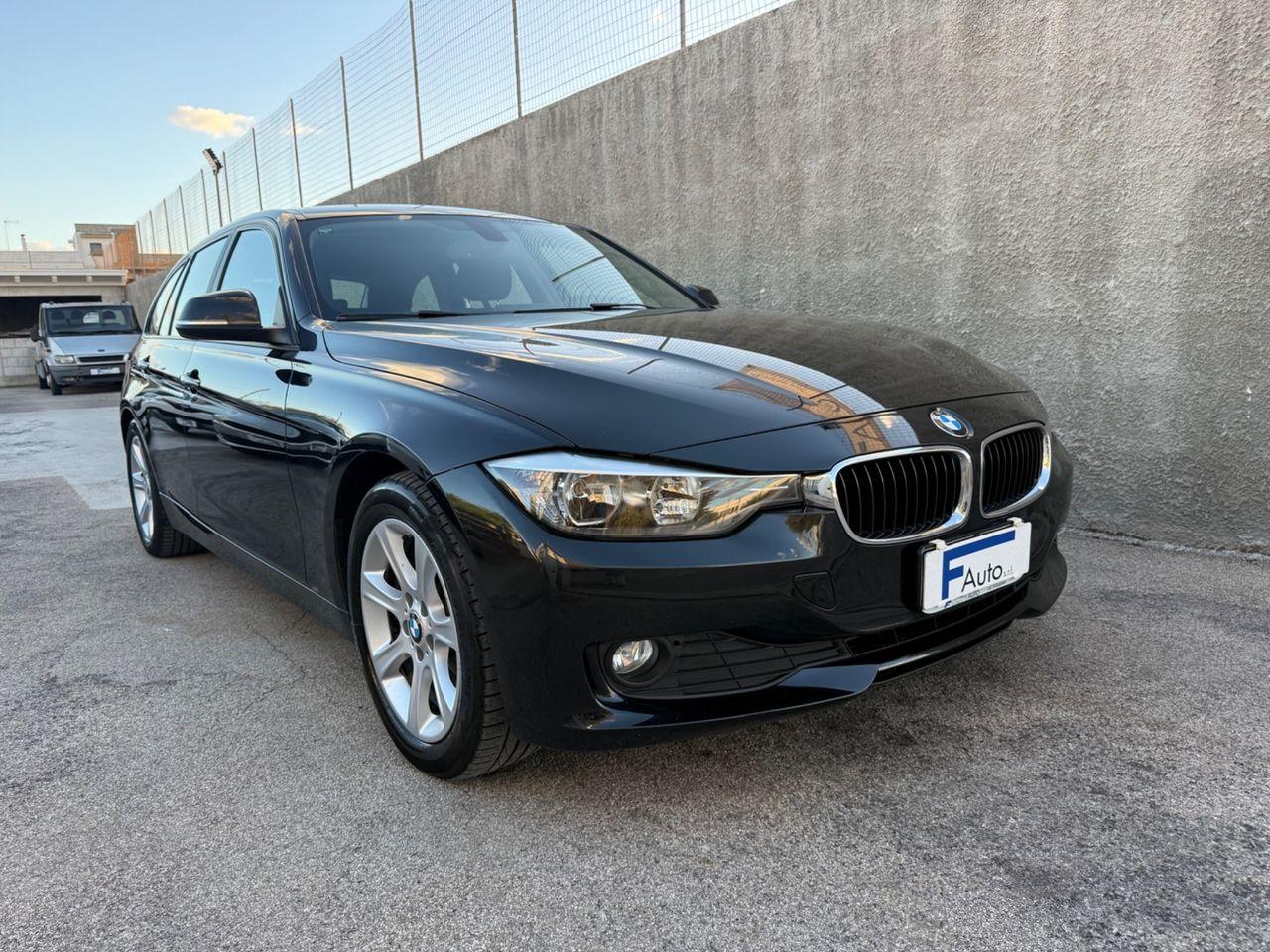 BMW 316 2014 — салон