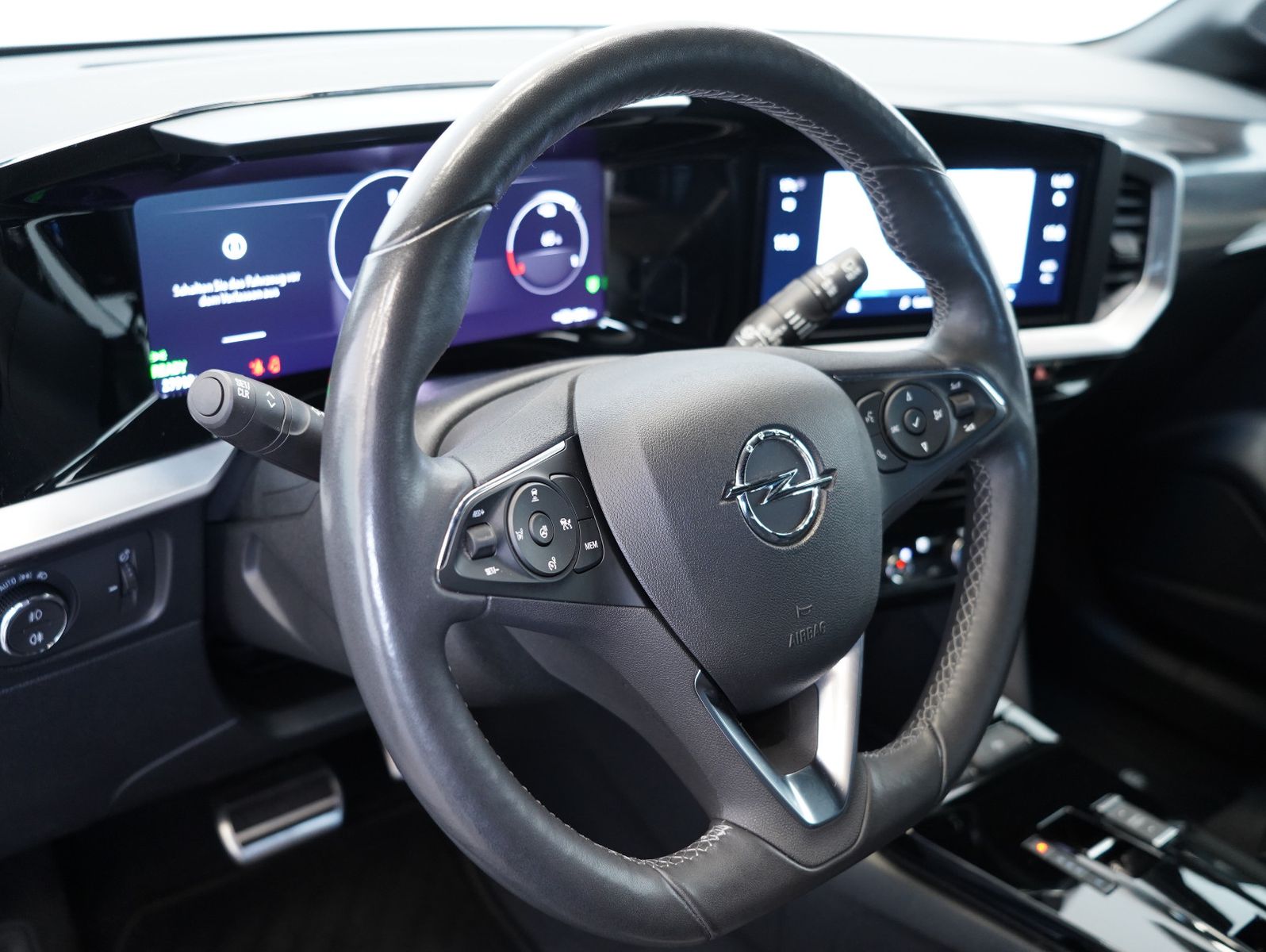 Fahrzeugabbildung Opel Mokka e Ultimate INTELLILUX/ACC/NAVI/SOH