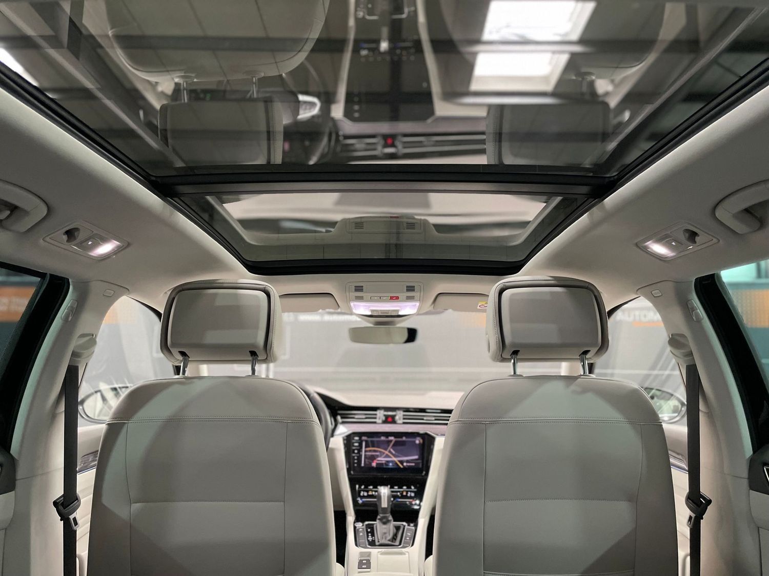 Fahrzeugabbildung Volkswagen Passat R-Line Elegance#360°#Virtual#Pano#Matrix