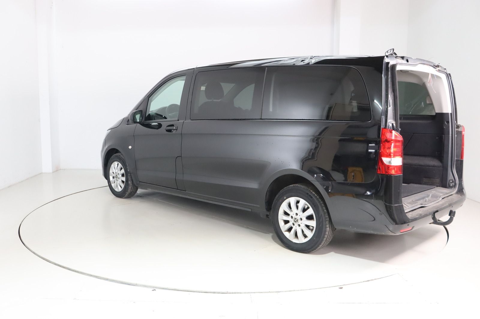 Fahrzeugabbildung Mercedes-Benz Vito Tourer 116 CDI lang Edition * 8 Sitze
