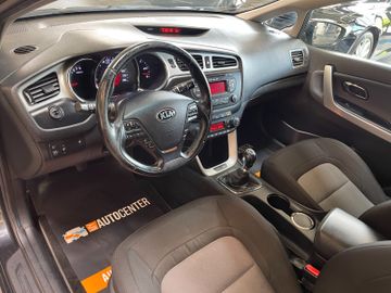 Kia Ceed Sportswagon FIFA World Cup Edition *AHK*LKH