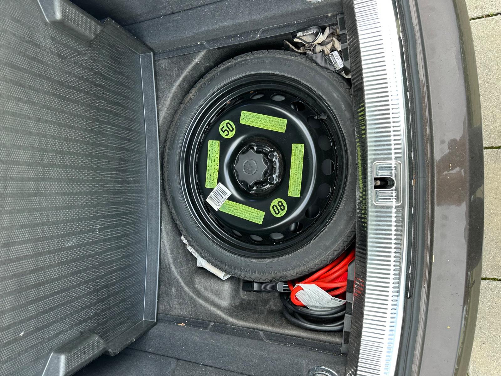 Audi A4 2011 — photo 7
