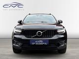 Volvo XC40 R Design 2WD PilotAssist/H&K/ - schwarze Volvo XC40