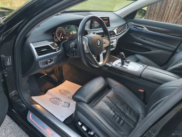 BMW 730 - 9