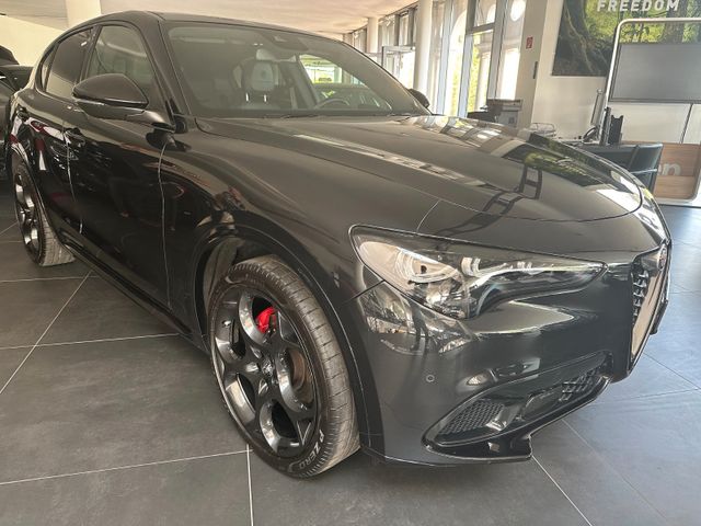 Alfa Romeo Stelvio  Competizione  2.0 Turbo Panorama