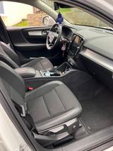 Volvo XC40 T3 Momentum Pro Geartronic Momentum Pro - Volvo Gebrauchtwagen in Siegen