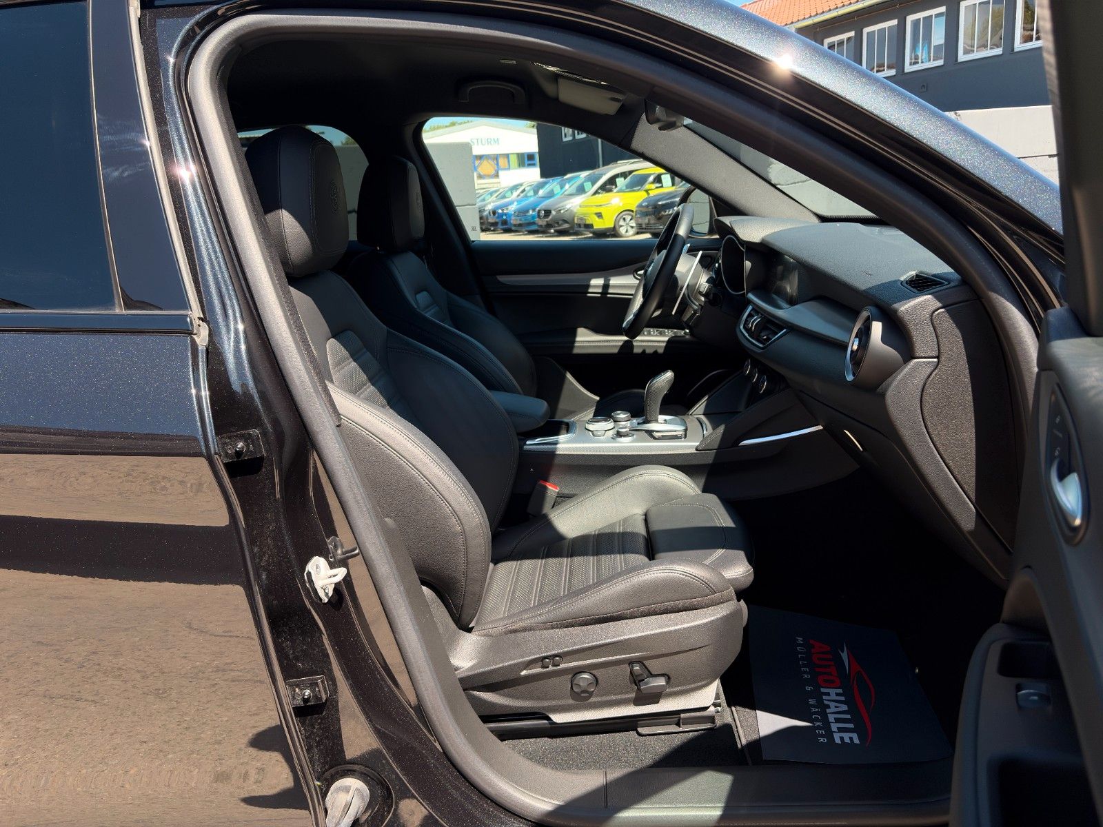 Fahrzeugabbildung Alfa Romeo Stelvio Veloce 2.0 Turbo Q4 Memory Leder CAM ACC