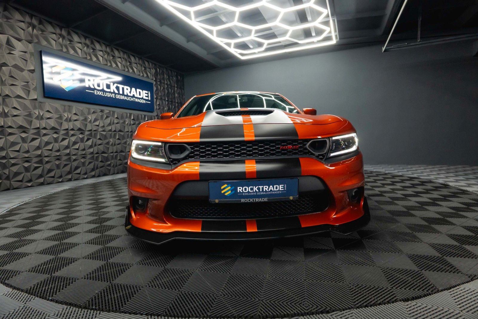 Fahrzeugabbildung Dodge Charger 5.7 V8 HEMI R/T Night-Paket Performance