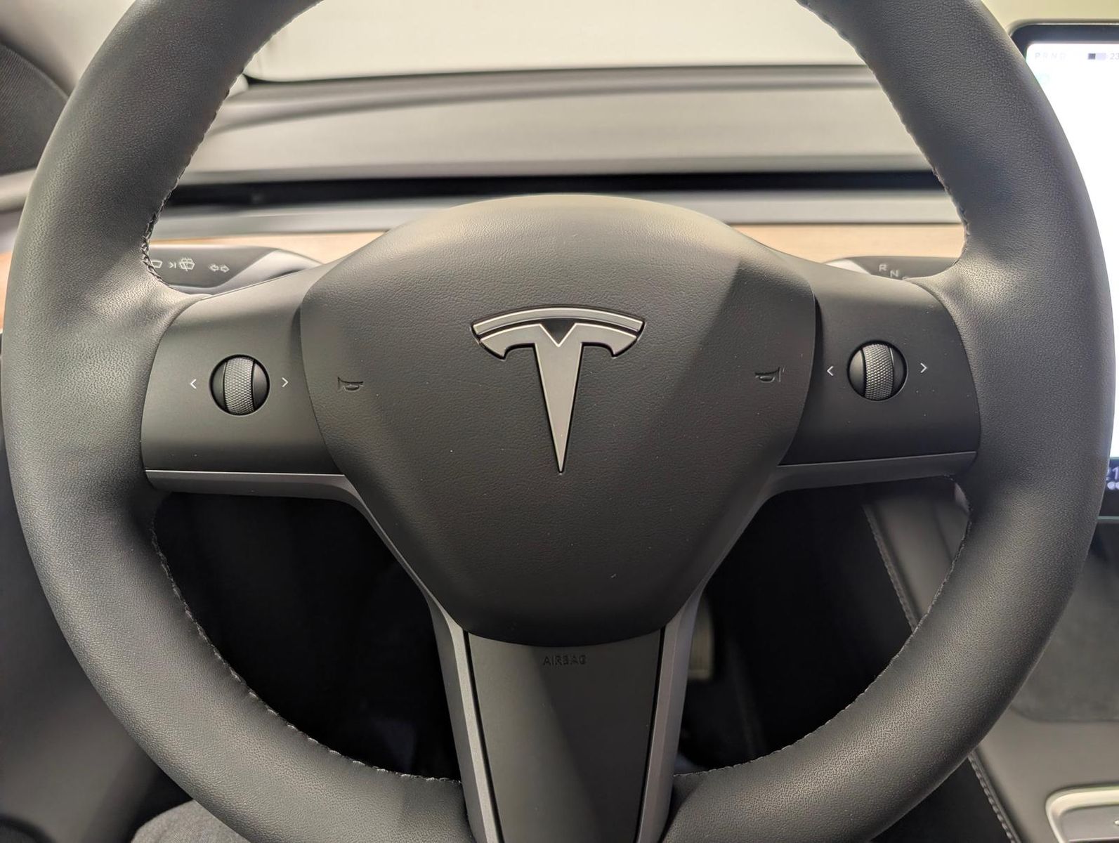 Tesla Model Y AWD Long Range Matrix Pano Navi SHZ Kam foto 15