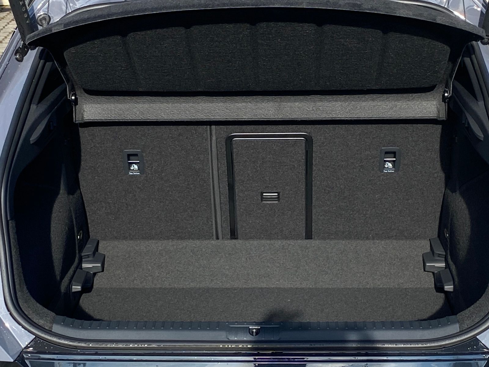 Fahrzeugabbildung CUPRA Formentor 1.5 eTSI  DSG *EDGE*WINTERP.*AHZV-Vb.