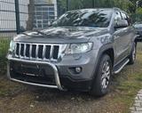 Jeep Grand Cherokee 3.0 CRD Laredo Keyless Go AHK - Jeep Grand Cherokee aus 2012 mit Diesel-Antrieb