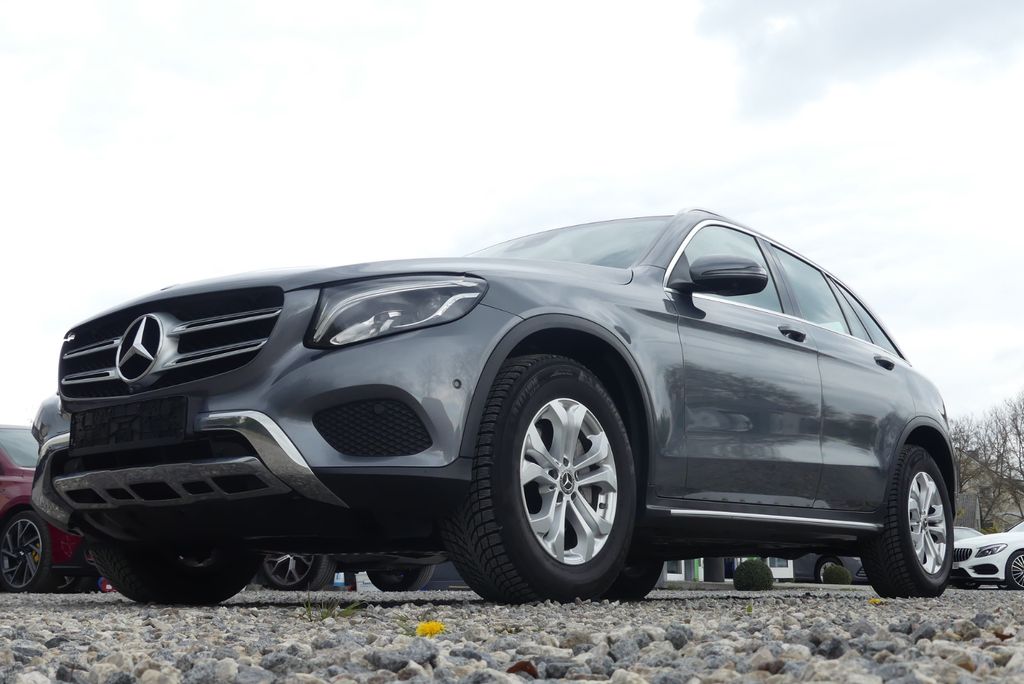 Image of Mercedes-Benz GLC 250