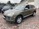 Porsche Cayenne S - Porsche: Grün