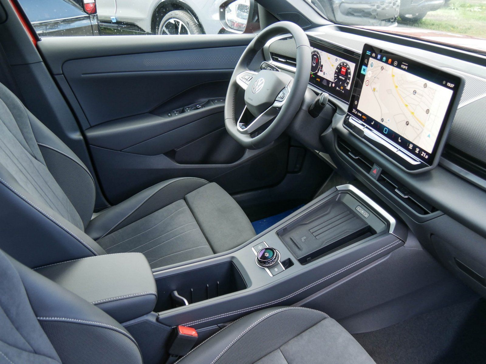 Volkswagen T-Roc - Bild 3