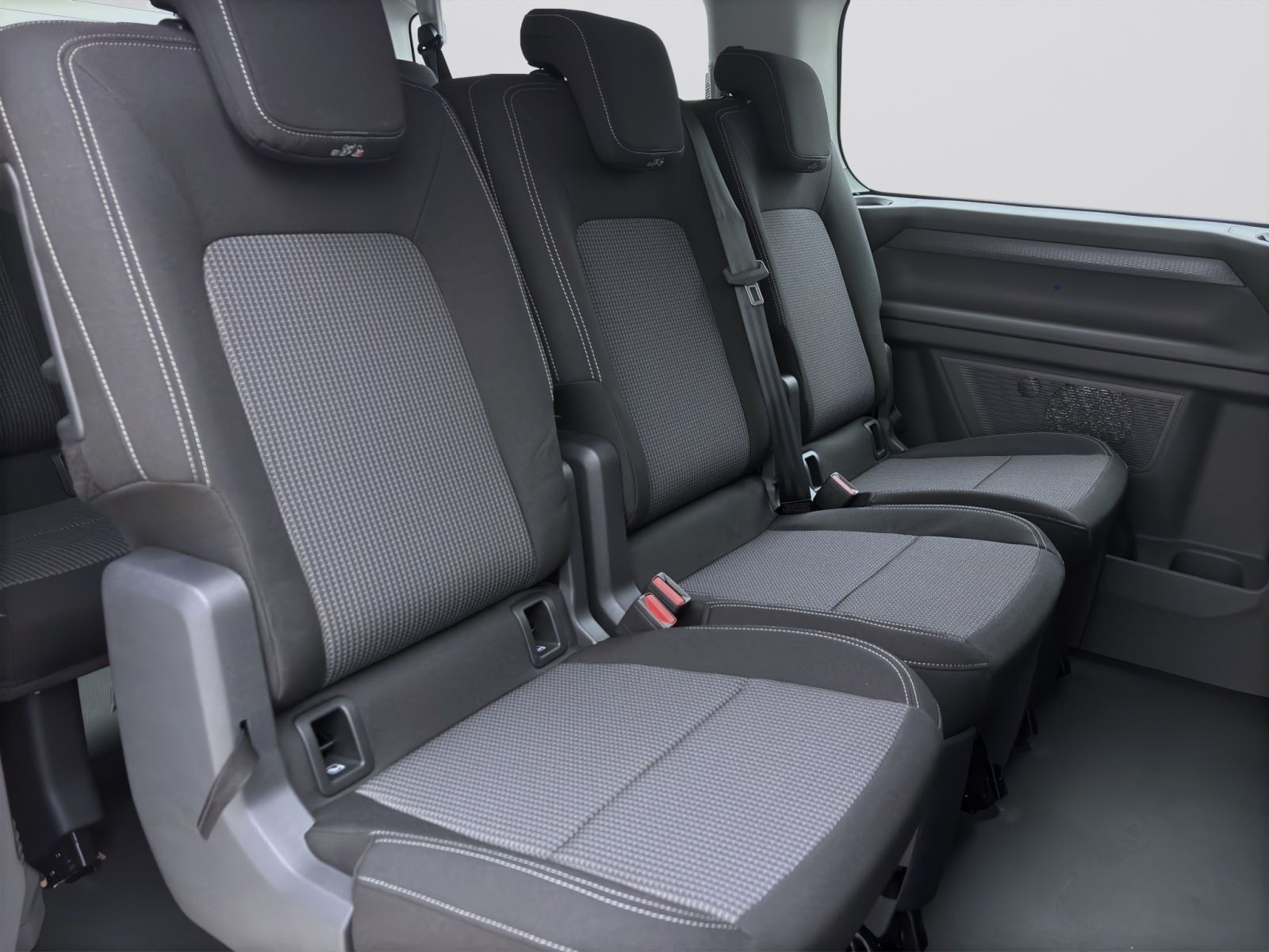 Volkswagen T7 Caravelle - Bild 15