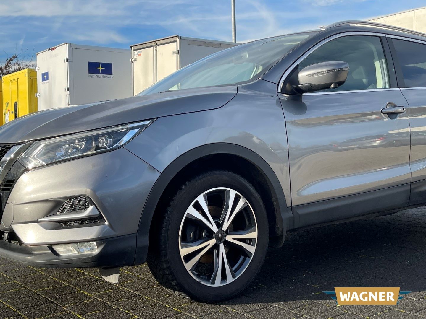 Fahrzeugabbildung Nissan Qashqai N-Connecta Auto springt nicht an