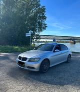 BMW 320d Automatik Schiebedach Applecarplay - BMW 320 aus 2005: 320d