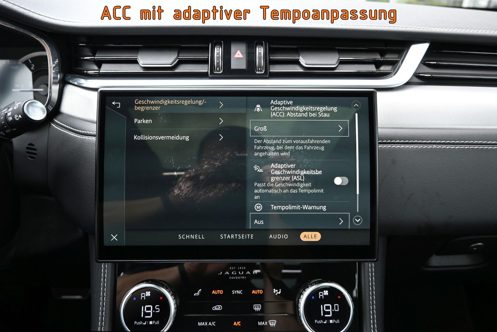 Fahrzeugabbildung Jaguar F-Pace D300 R-DYNAMIC SE AWD °ACC°AHK°HUD°PANO°