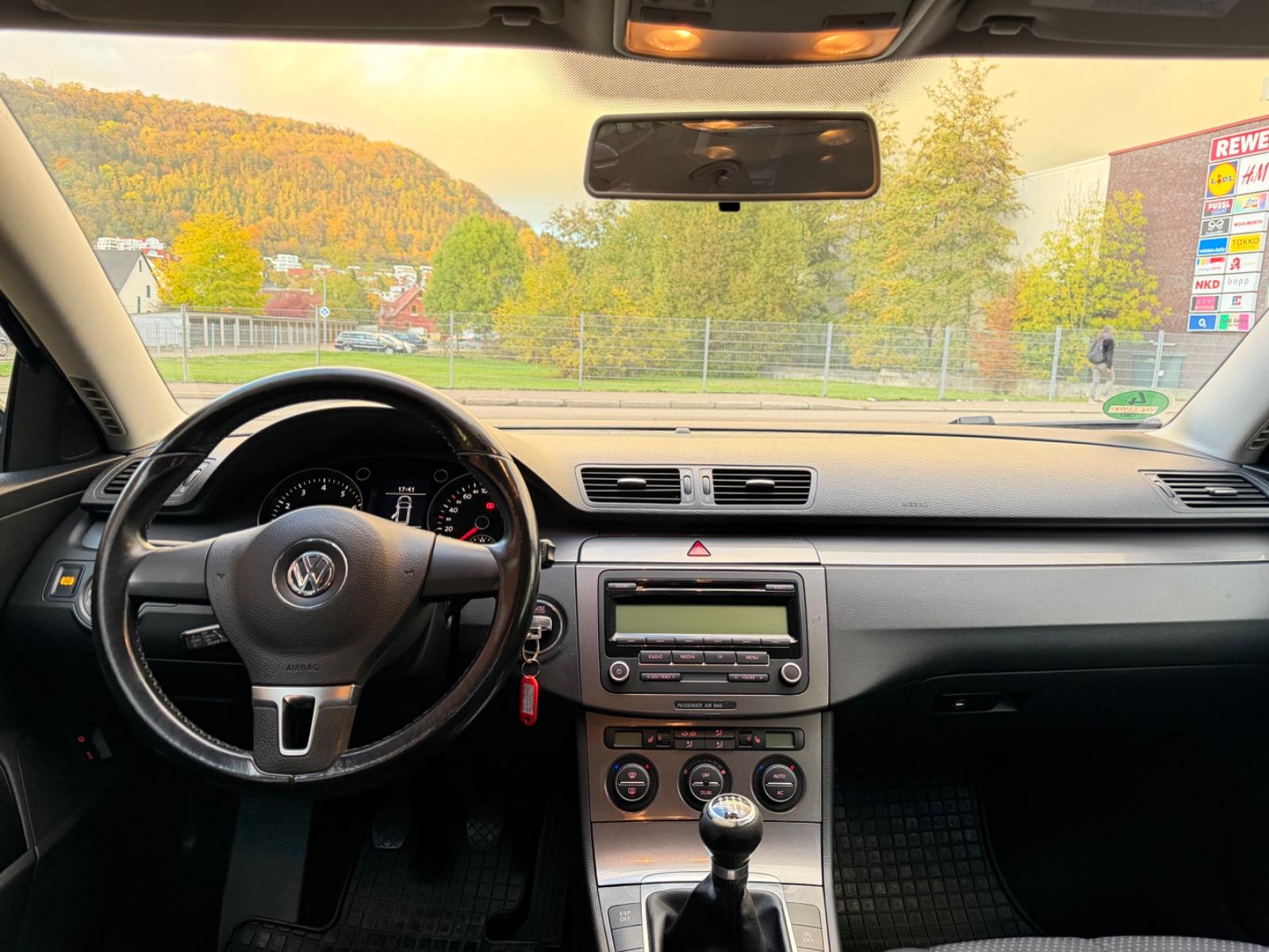 Volkswagen Passat 2010 — photo 5