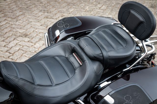 Fahrzeugabbildung Harley-Davidson CVO STREET GLIDE 117 FLHXSE MY21 - JEKILL&HYDE -